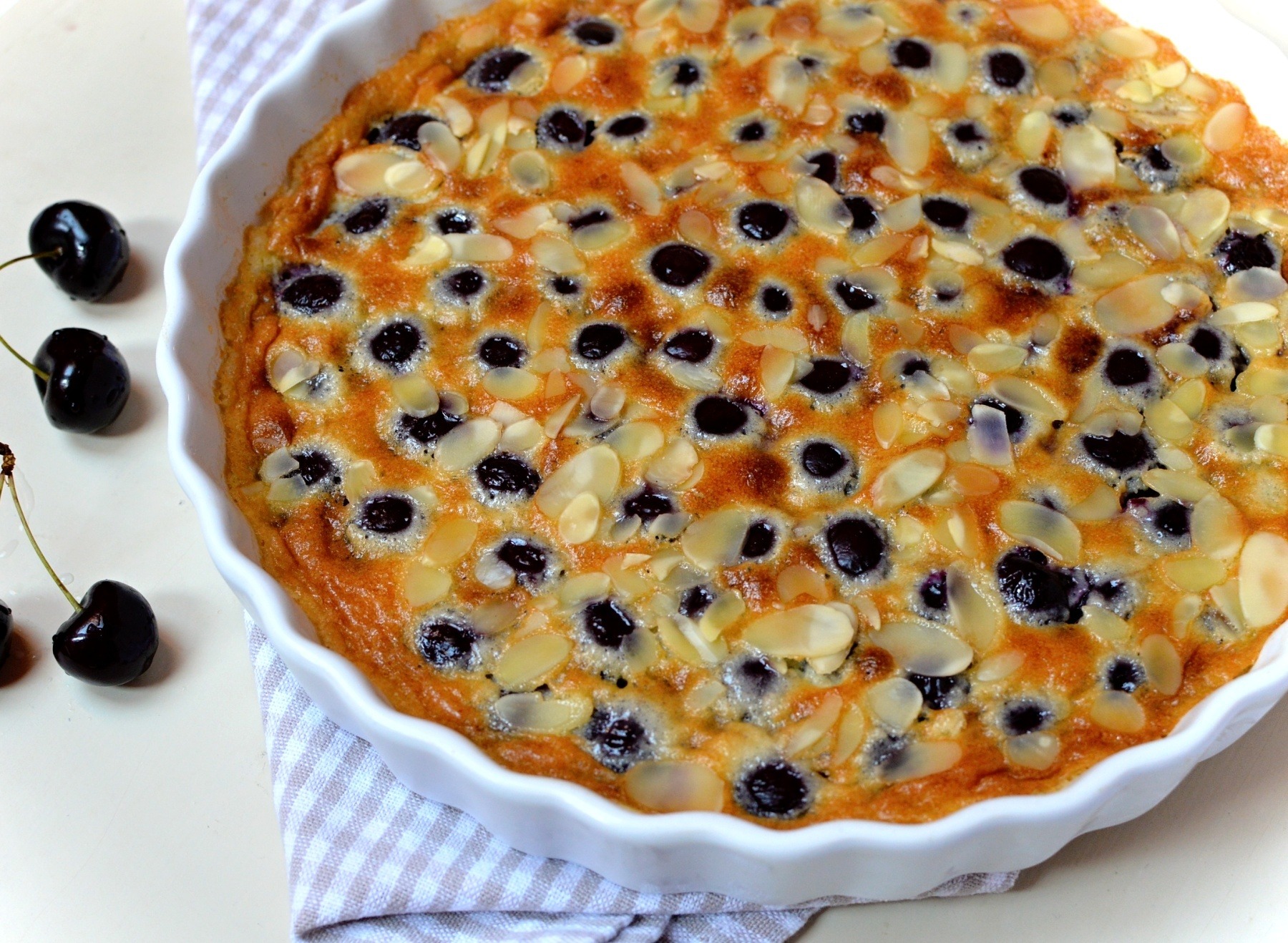 clafoutis třešňový koláč