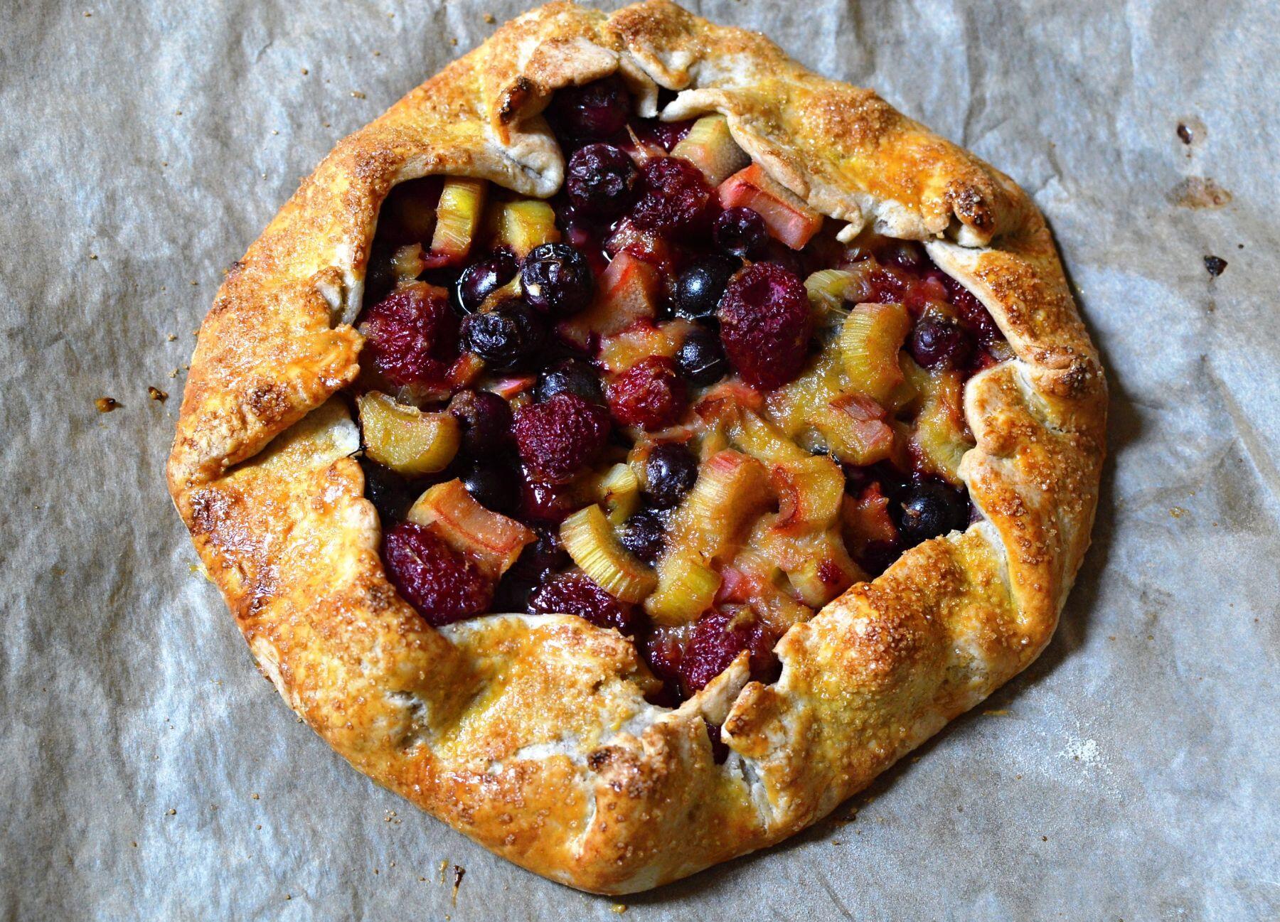 galette z křehkého těsta s rebarborou