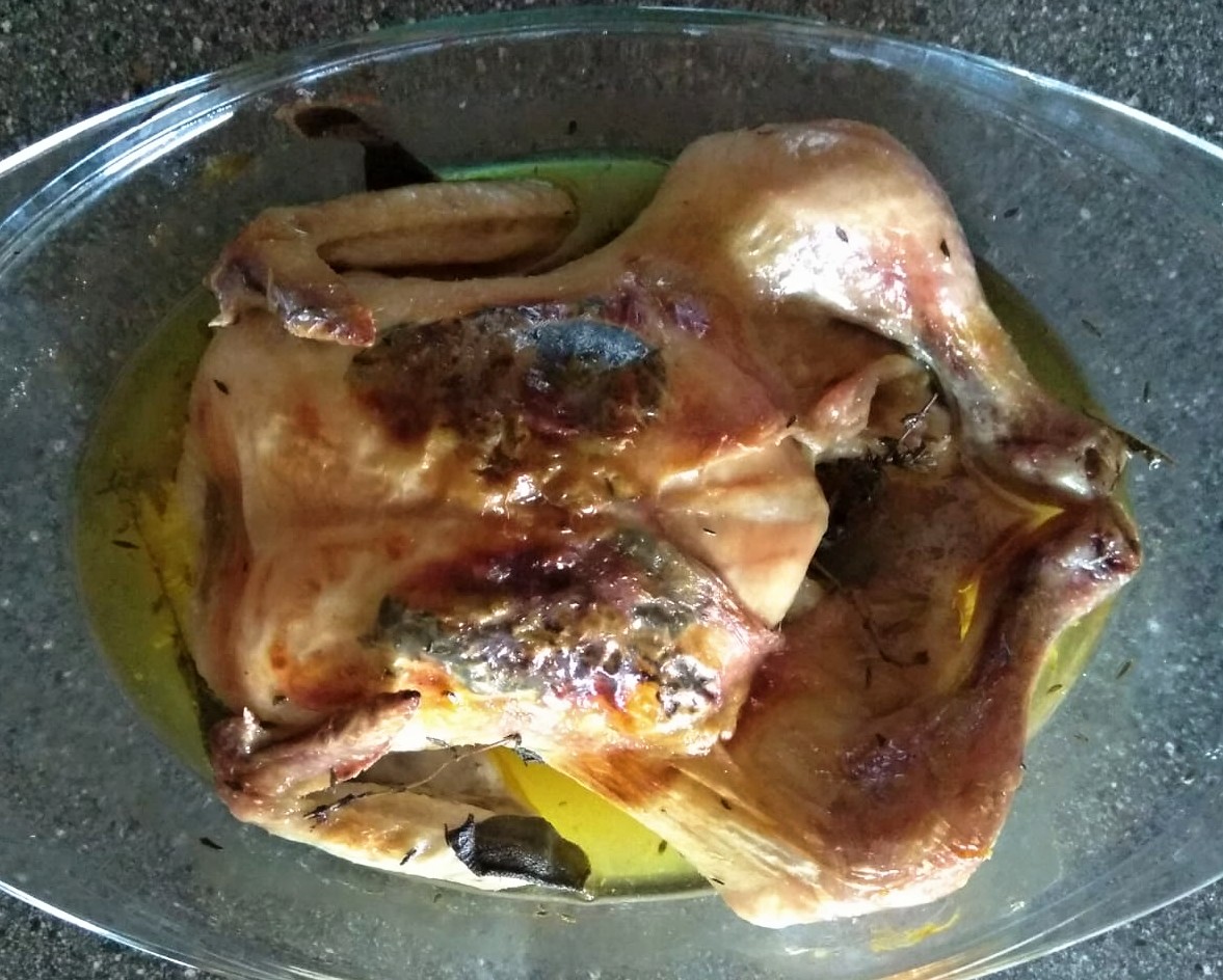 pečené kuře se šalvějí a tymiánem