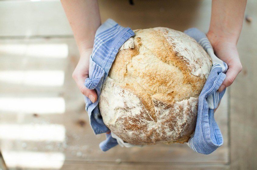 pečení kváskového chleba
