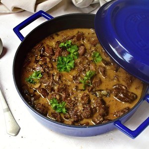 hovězí na houbách recept guláš