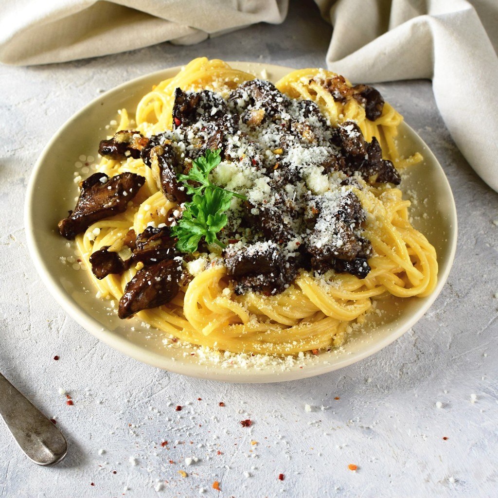 špagety s dušenými houbami recept