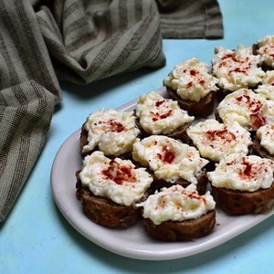 sýrová pomazánka s česnekem recept