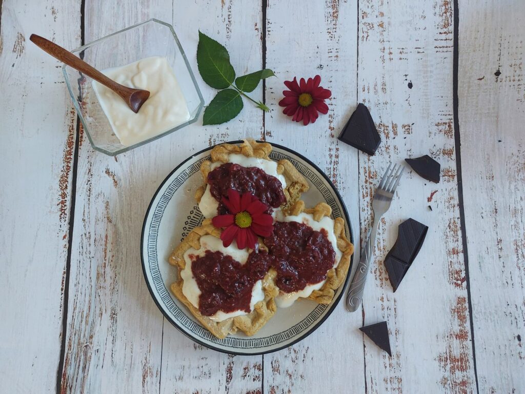 Vafle z lupinové mouky s brusinkami v hořké čokoládě